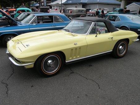 yellow corvette